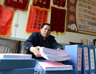 &ldquo;一離開(kāi)群眾，內(nèi)心就感到孤獨(dú)&rdquo;&mdash;&mdash;記&ldquo;鄉(xiāng)村判官&rdquo;楊斌圣