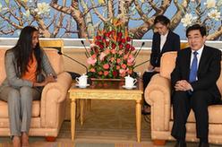 郭金龍會見佛得角非洲獨立黨代表團(tuán)