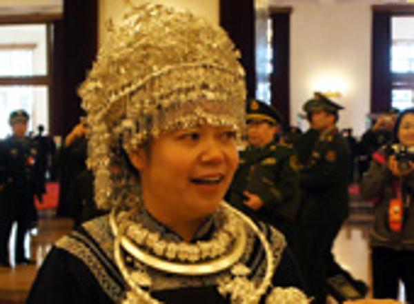 來(lái)自貴州的十八大代表韋族瓊接受新華網(wǎng)專(zhuān)訪(fǎng)