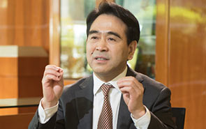 【第二十三期】沈仁康：把&ldquo;服務(wù)民企&rdquo;融入基因，在&ldquo;破解痛點(diǎn)&rdquo;中共生共贏