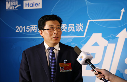 &ldquo;面對(duì)這種新型的、農(nóng)業(yè)轉(zhuǎn)型的項(xiàng)目，政府各級(jí)部門也都在研究怎么落實(shí)，還有很多細(xì)節(jié)上的問題。&rdquo;