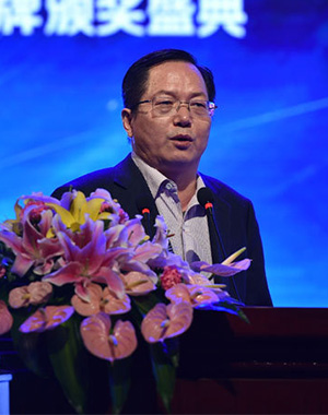 經(jīng)濟(jì)學(xué)家、中國(guó)人民銀行研究局研究員鄒平座