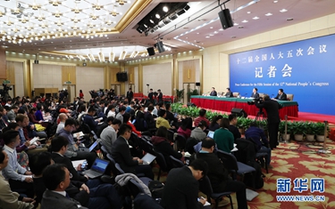 2017年財政預(yù)算報告：減稅降費(fèi)是重點