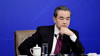 王毅在聽記者提問(wèn)