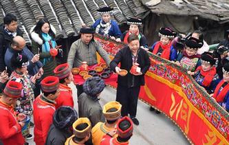 新起點，書寫新時代的新答卷&mdash;&mdash;從2018年全國兩會看決勝全面建成小康社會