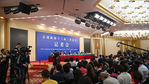 政協(xié)委員就“促進(jìn)民營(yíng)經(jīng)濟(jì)高質(zhì)量發(fā)展”答記者問(wèn)