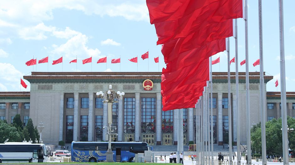 天安門(mén)廣場(chǎng)上紅旗飄揚(yáng)