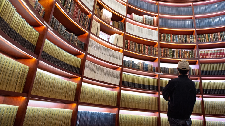 新華社評論員：弘揚(yáng)核心價值，堅定文化自信