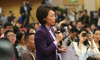 中央電視臺、中國國際電視臺記者提問