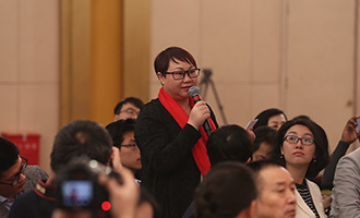 俄羅斯金磚電視臺(tái)、阿爾法電視臺(tái)記者提問