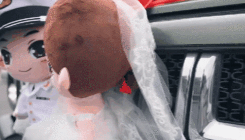 乘風破浪來娶你！海軍某部30對新人舉行集體婚禮