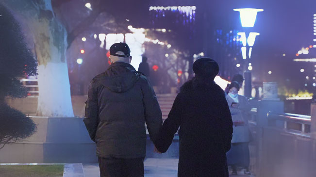 今天，武漢街頭如此“溫暖”