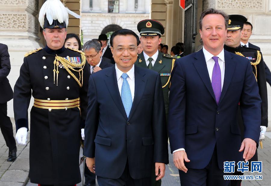 6月17日，中國國務院總理李克強在倫敦唐寧街10號首相府同英國首相卡梅倫舉行中英總理年度會晤。新華社記者 龐興雷 攝