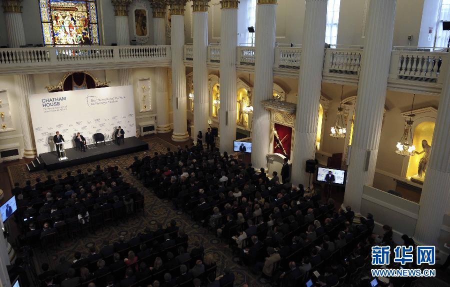 6月18日，國務(wù)院總理李克強(qiáng)在倫敦金融城市長官邸面向英國皇家國際問題研究所和國際戰(zhàn)略研究所兩大智庫發(fā)表題為《共建包容發(fā)展的美好世界》的演講。新華社記者 張鐸 攝