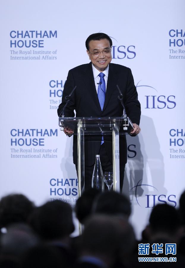 6月18日，國務(wù)院總理李克強(qiáng)在倫敦金融城市長官邸面向英國皇家國際問題研究所和國際戰(zhàn)略研究所兩大智庫發(fā)表題為《共建包容發(fā)展的美好世界》的演講。新華社記者 張鐸 攝 
