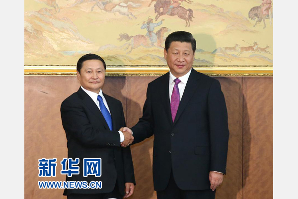 8月22日，國(guó)家主席習(xí)近平在烏蘭巴托會(huì)見蒙古國(guó)總理阿勒坦呼亞格。 新華社記者龐興雷攝 