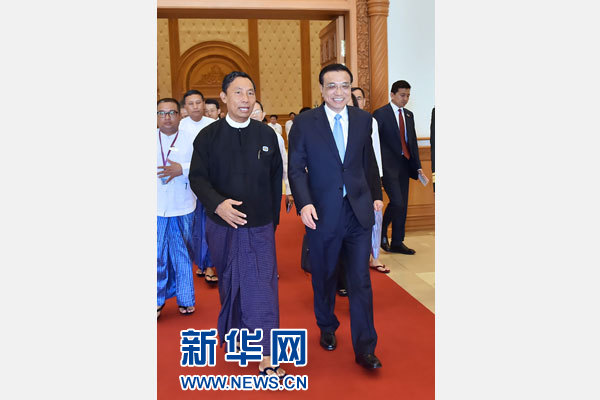 11月14日，中國(guó)國(guó)務(wù)院總理李克強(qiáng)在內(nèi)比都會(huì)見(jiàn)緬甸聯(lián)邦議會(huì)議長(zhǎng)兼人民院議長(zhǎng)吳瑞曼。新華社記者 李濤 攝