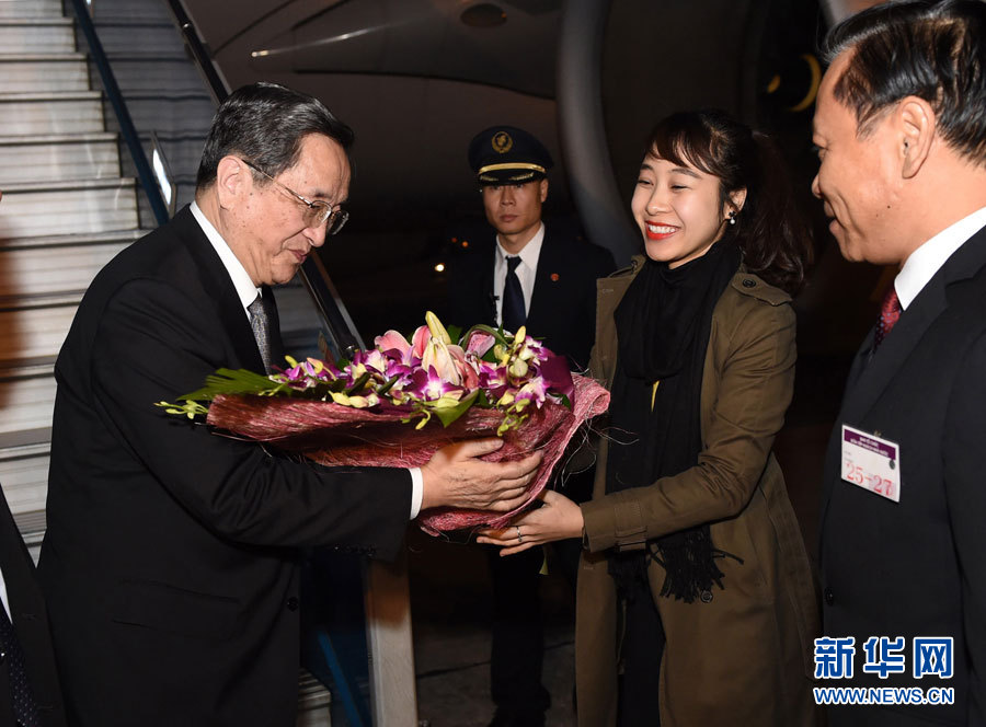 12月25日至27日，中共中央政治局常委、全國(guó)政協(xié)主席俞正聲對(duì)越南進(jìn)行正式訪問(wèn)。這是12月25日，俞正聲抵達(dá)河內(nèi)，開(kāi)始對(duì)越南進(jìn)行正式訪問(wèn)。 新華社記者馬占成攝