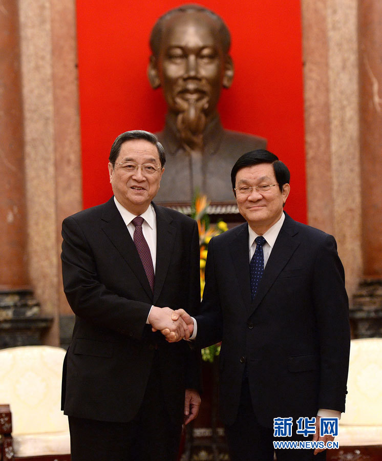 12月25日至27日，中共中央政治局常委、全國(guó)政協(xié)主席俞正聲對(duì)越南進(jìn)行正式訪問(wèn)。這是12月26日，俞正聲在河內(nèi)會(huì)見(jiàn)越南國(guó)家主席張晉創(chuàng)。 新華社記者馬占成攝