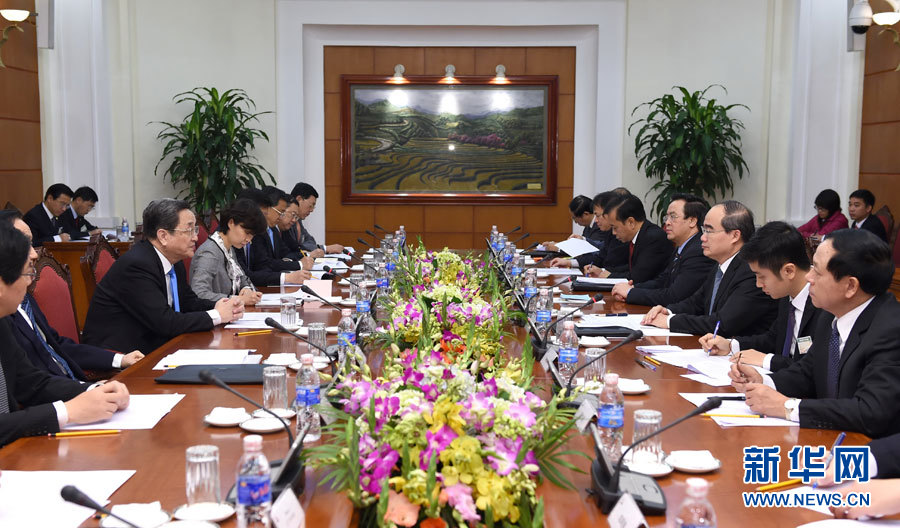 12月25日至27日，中共中央政治局常委、全國(guó)政協(xié)主席俞正聲對(duì)越南進(jìn)行正式訪問(wèn)。這是12月26日，俞正聲在河內(nèi)與越南祖國(guó)陣線主席阮善仁舉行會(huì)談。 新華社記者馬占成攝