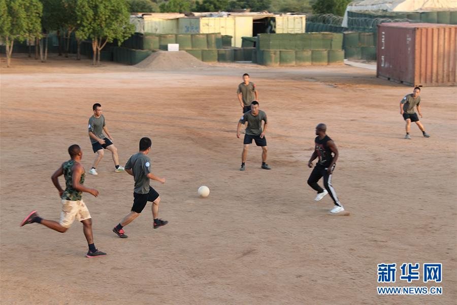 （國(guó)際&middot;圖文互動(dòng)）（6）拳拳赤子心　悠悠藍(lán)盔情&mdash;&mdash;記中國(guó)赴蘇丹達(dá)爾富爾維和部隊(duì)度中秋和國(guó)慶佳節(jié)
