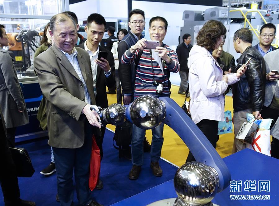 （新華全媒頭條&middot;聚焦進(jìn)口博覽會&middot;圖文互動）（6）在開放中匯聚強(qiáng)勁動能&mdash;&mdash;從首屆進(jìn)博會觀察全球創(chuàng)新發(fā)展走向