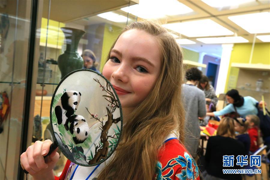 （國際&middot;圖文互動）（3）白俄羅斯國家美術(shù)館里的中國年