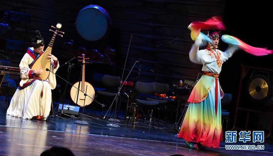 (新華視界)(5)中國(guó)曲藝雜技亮相維也納