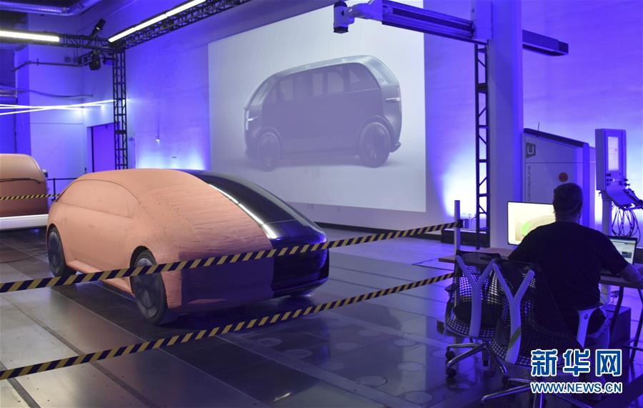 (國際·圖文互動)(2)美國電動汽車公司Canoo新車首發(fā)瞄準中美兩大市場