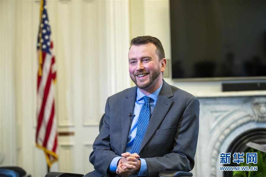 (國際·圖文互動)(1)專訪:肯塔基州期待引領中美地方合作潮流——訪肯塔基州商貿(mào)廳官員