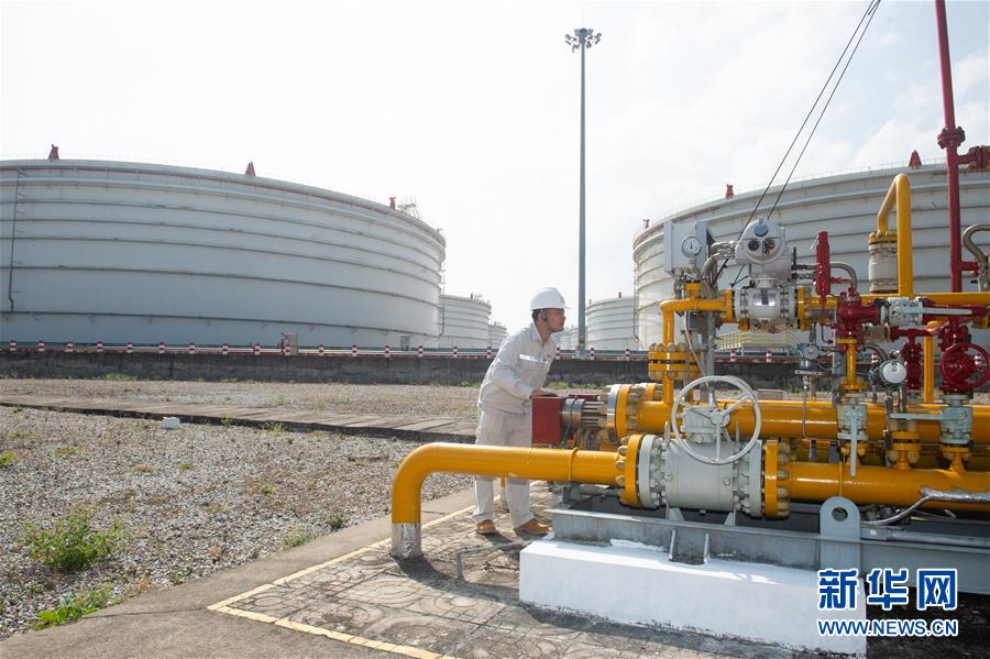 (習(xí)近平出訪配合稿·圖文互動(dòng))(2)通訊:為了中緬油氣管道的安全平穩(wěn)運(yùn)行