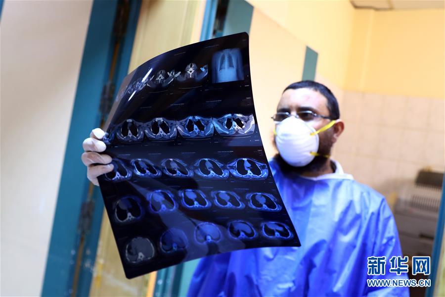 (國(guó)際疫情·圖文互動(dòng))(1)記者手記:埃及新冠病例破萬(wàn) 醫(yī)衛(wèi)壓力不小