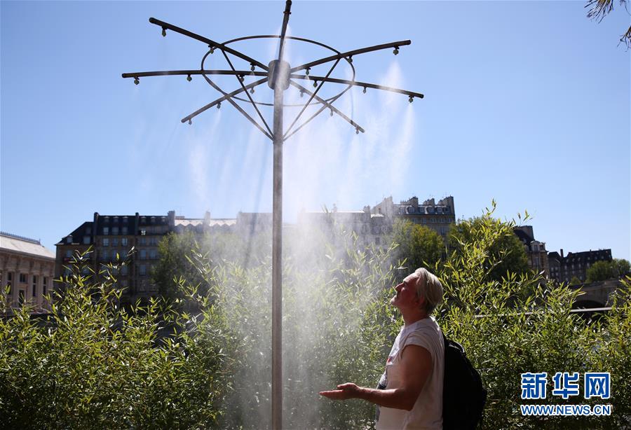 (國(guó)際)(3)法國(guó)迎來高溫“烤”驗(yàn) 多地拉響“紅色警報(bào)”