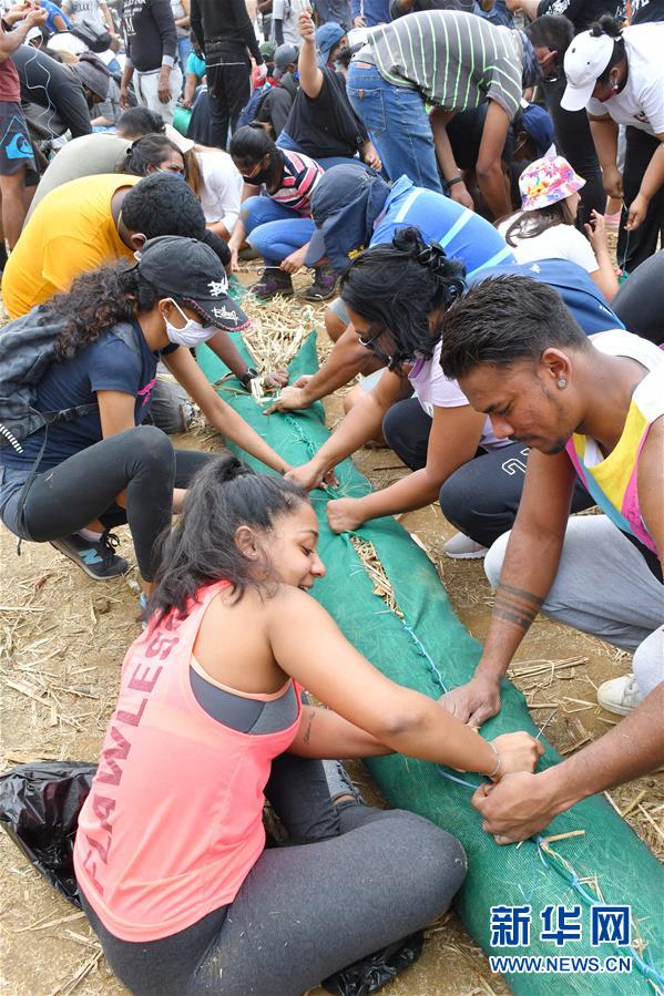 (國(guó)際)(5)毛里求斯總理稱(chēng)擱淺貨船已停止漏油 但船體有進(jìn)一步破裂風(fēng)險(xiǎn)