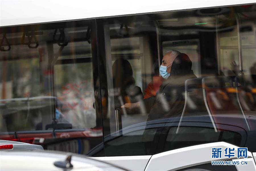 (國(guó)際疫情)(2)世衛(wèi)組織:全球日增新冠確診病例數(shù)再創(chuàng)新高