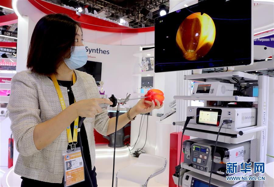 （第三屆進(jìn)博會(huì)&middot;圖文互動(dòng)）（5）新疫苗、新療法，進(jìn)博會(huì)最&ldquo;火爆&rdquo;展區(qū)見聞