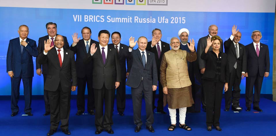 習(xí)近平出席金磚國家同歐亞經(jīng)濟聯(lián)盟、上海合作組織成員國、觀察員國及受邀國領(lǐng)導(dǎo)人對話會