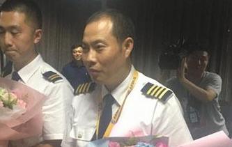 空中驚魂 奇跡備降！&ldquo;英雄機組&rdquo;太牛了