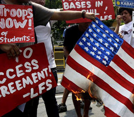 菲邀美駐軍:請(qǐng)狐貍給雞看門(mén)？