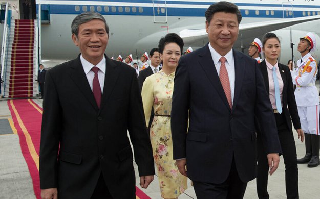 習(xí)近平抵達河內(nèi)開始對越南進行國事訪問